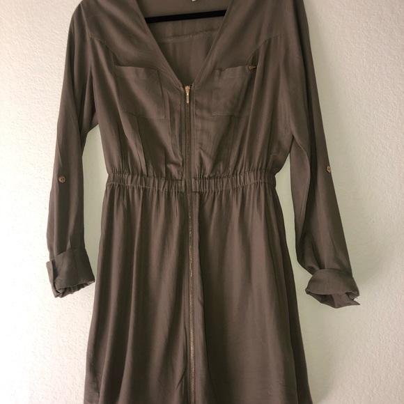 Guess Olive Mid-Thigh Zip up dress - Picture 1 of 5